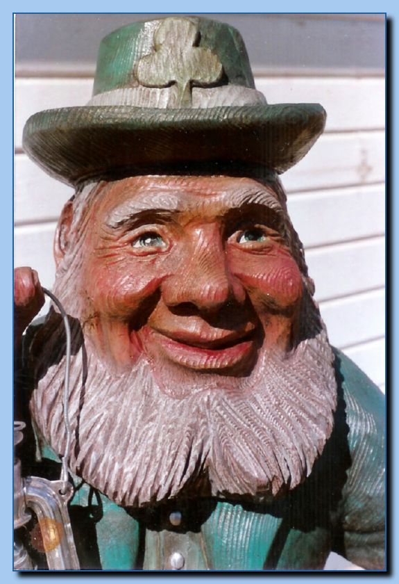 2-19 leprechaun with lantern as beverage cooler-archive-0002